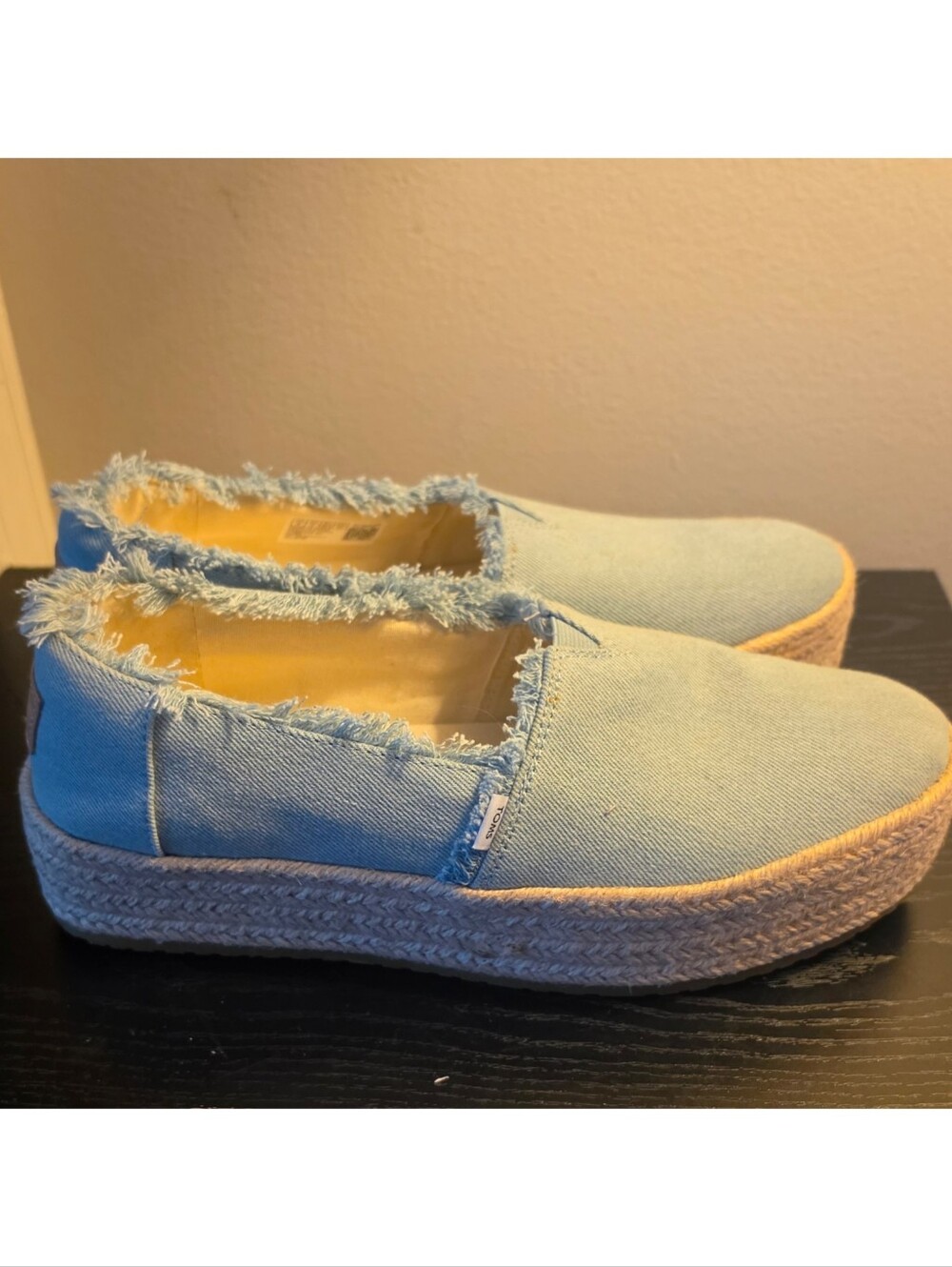 TOMS Valencia Platform Espadrille Light Wash Frayed Denim Size 8 - Picture 3 of 6